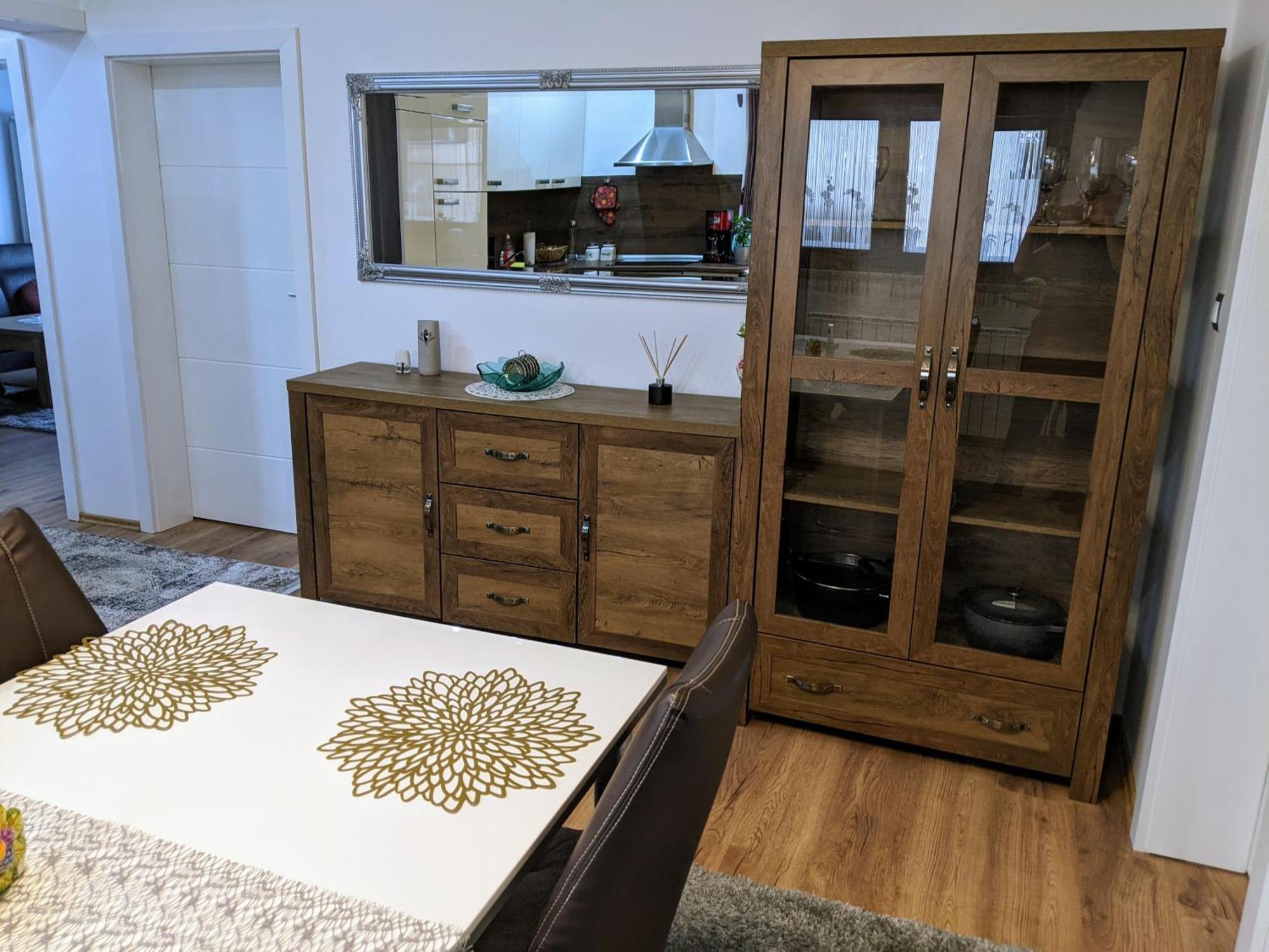 Apartmani Hrastik Біхач Екстер'єр фото
